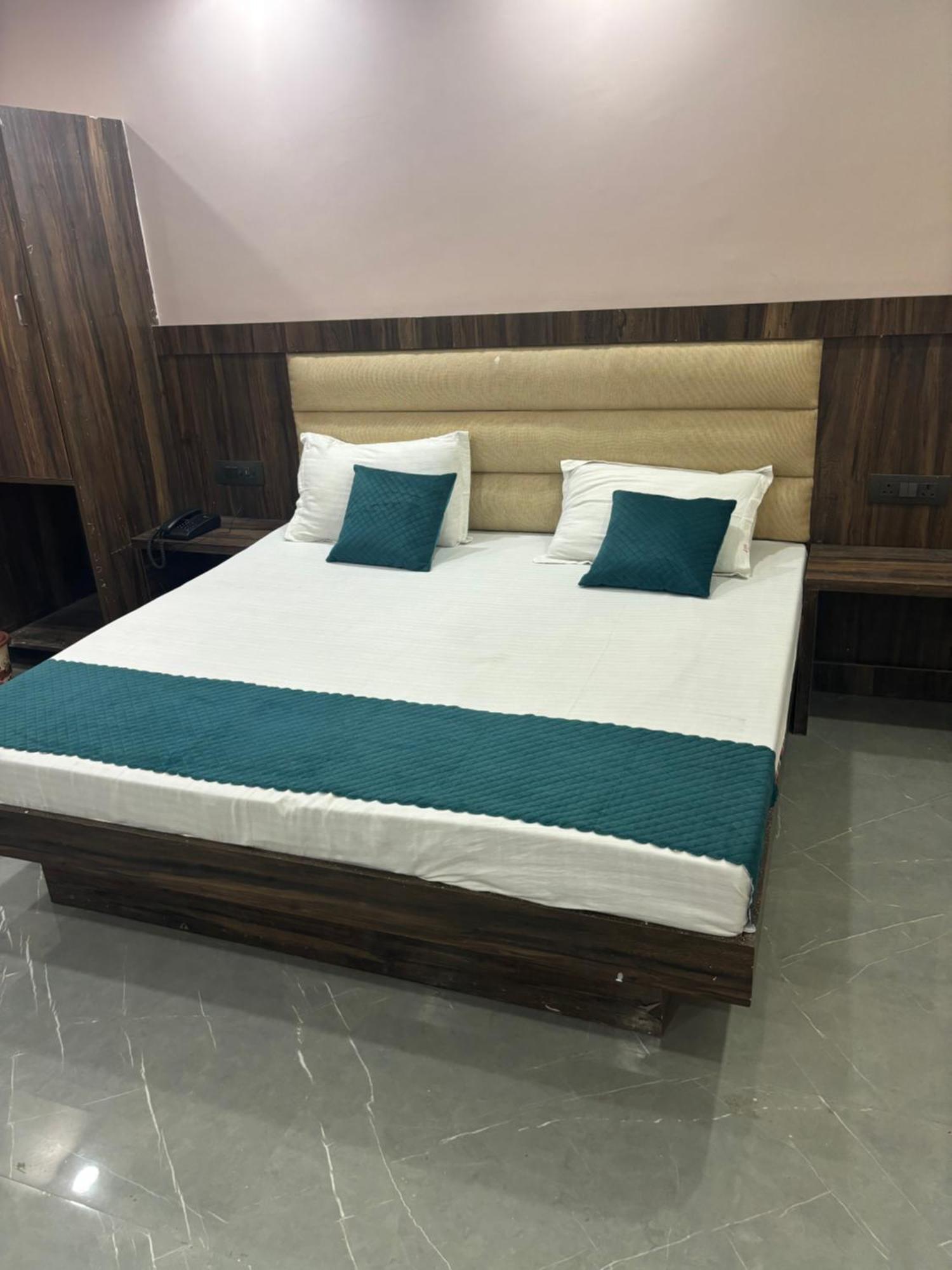 Swastik Palace Hotel 3*